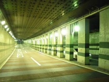 写真　地下自動車道