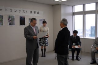表彰式の様子の写真1