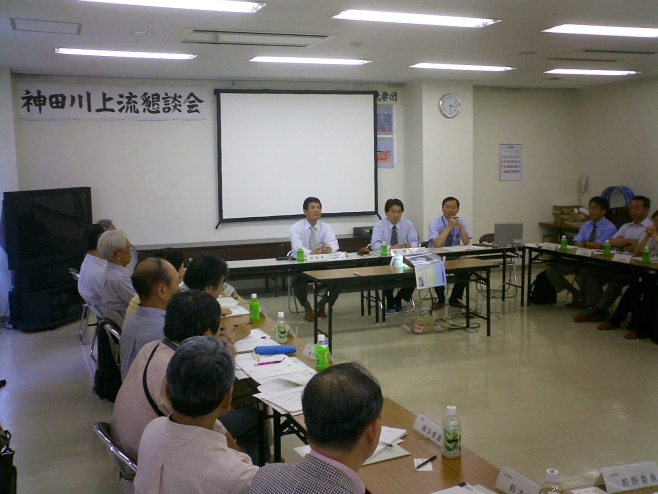 懇談会風景の写真