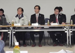 懇談会の写真１