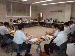 懇談会の様子の写真１