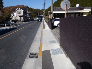 道路の補修　主要地方道28号青梅飯能線（成木街道）青梅市根ヶ布一丁目地内施工後の写真