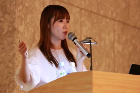 岡田キャスターによる講演